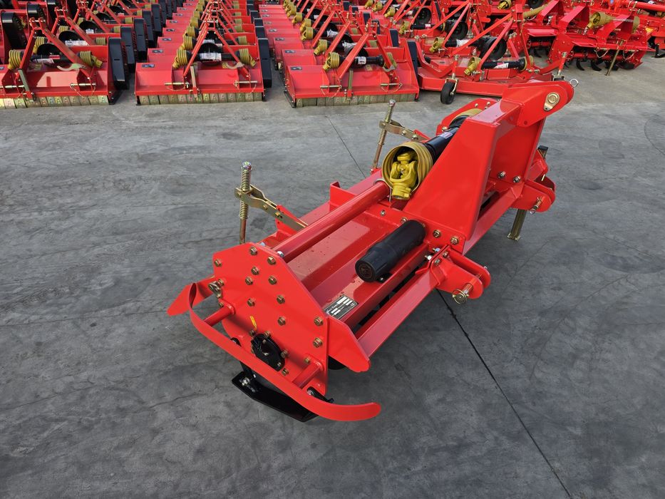 Freza de pământ agricola 1.4m Nouă