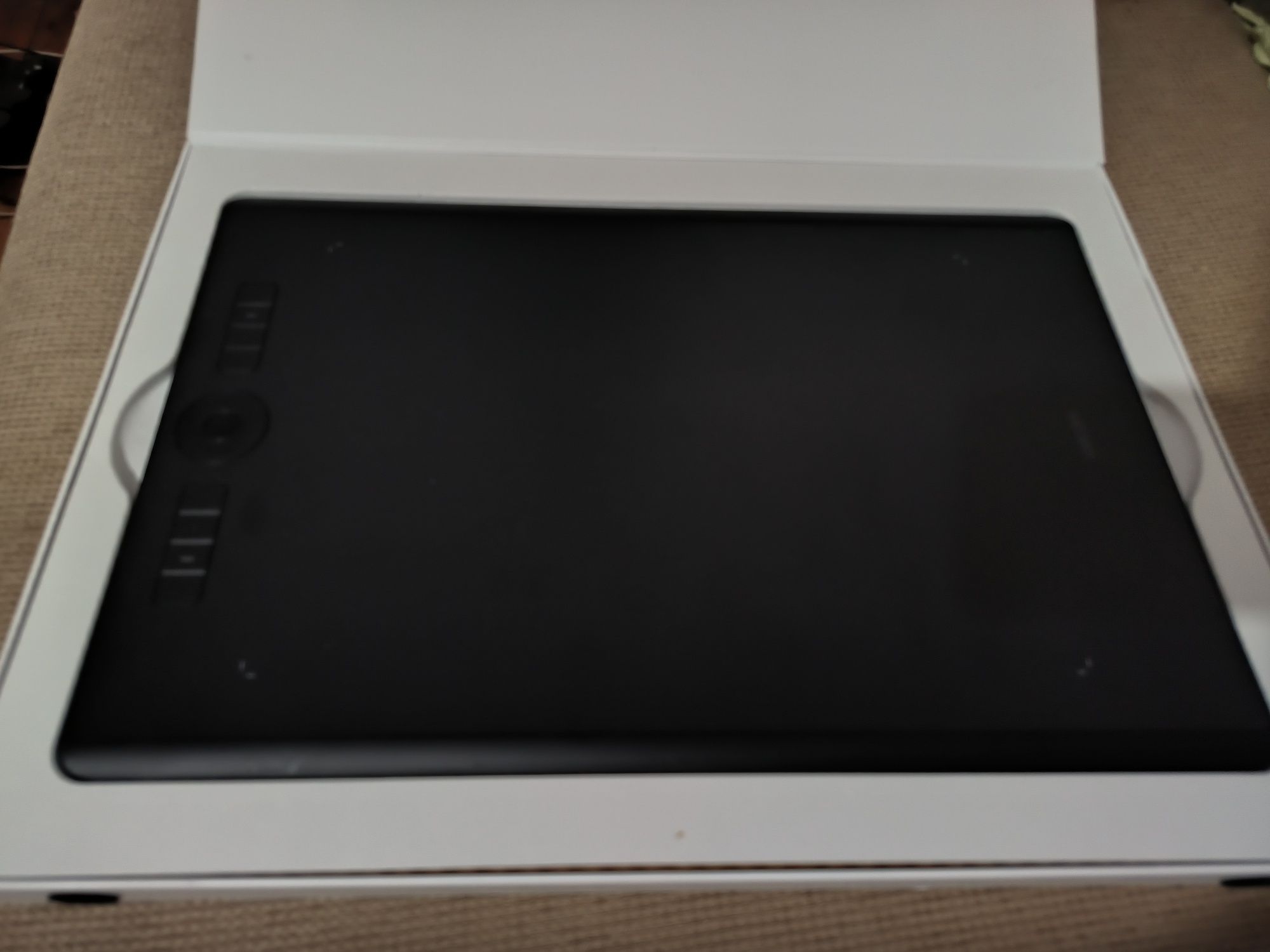 Wacom intuos pro L