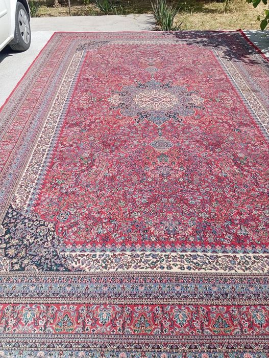 Sifati yaxshi 3x5 Gilam sotiladi