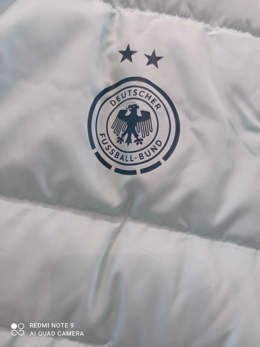 Продавам Ново Пухено яке Adidas