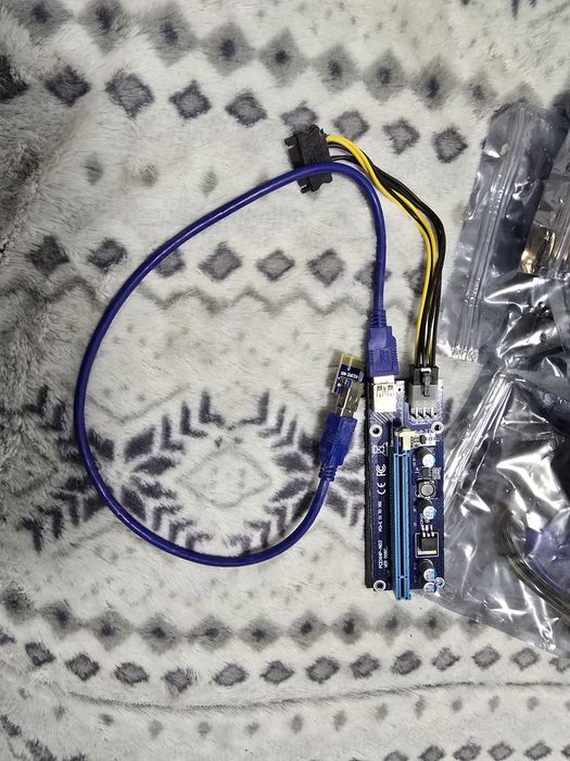 Riser PCI-E placi video