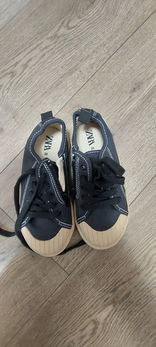 Tenis zara mărime 28