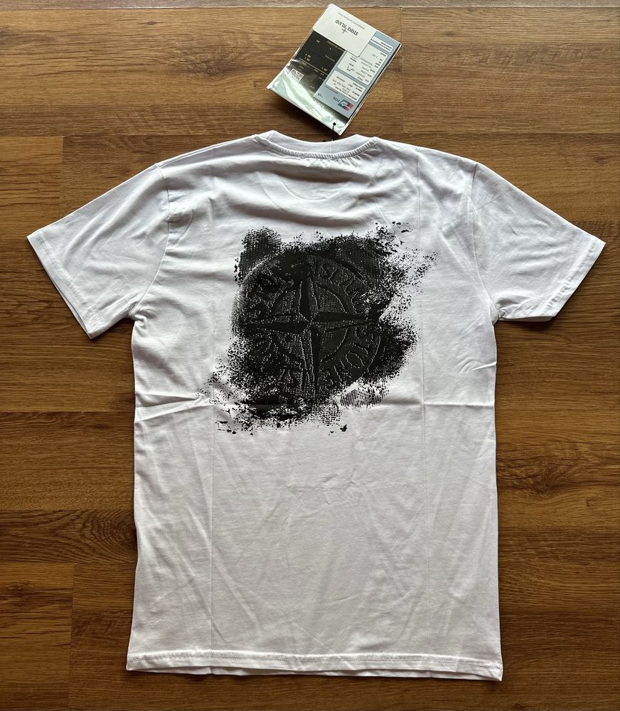 Мъжка,памучна,бяла тениска Stone Island с щампа на гърба