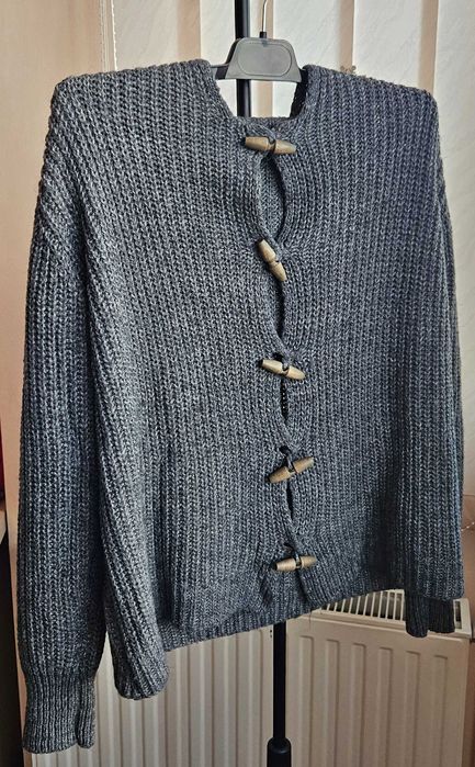 Hanorac tricotat cu gluga pentru femei