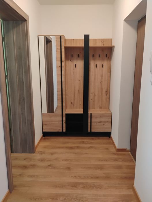 Închiriez apartament cu 2 camere și parcare subterană zona Zorilor