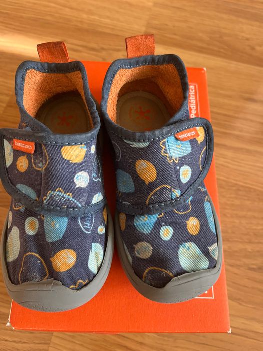 Пантофи Biomecanics, размер 25