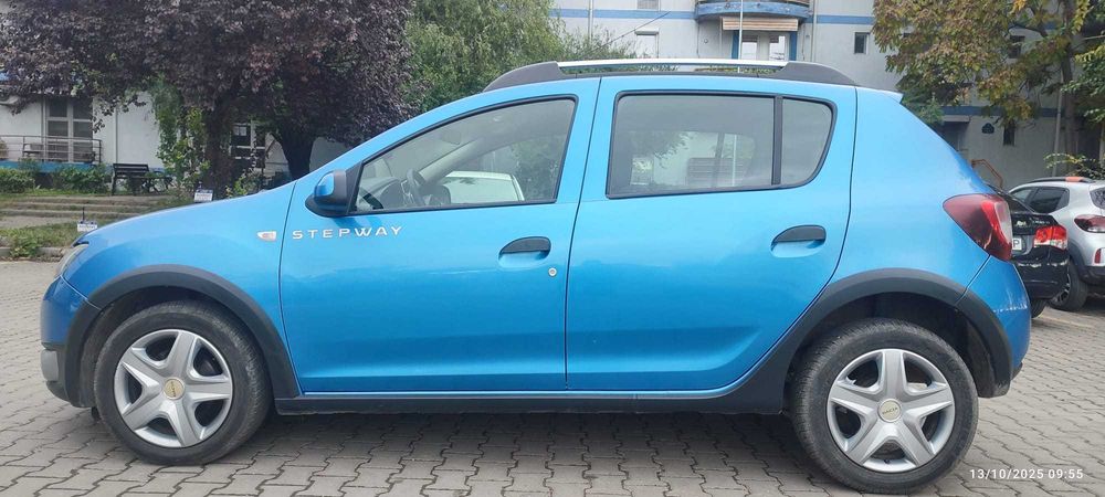 Dacia Sandero Stepway, cu cutie automată, motor 0.9 benzina, 90 CP