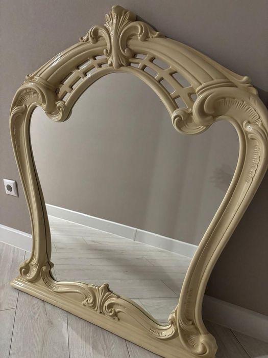 Зеркало настенное