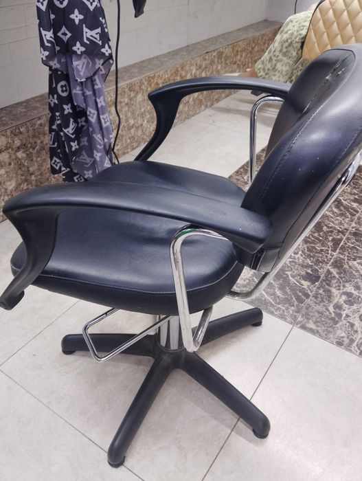 Парикмахерские кресла