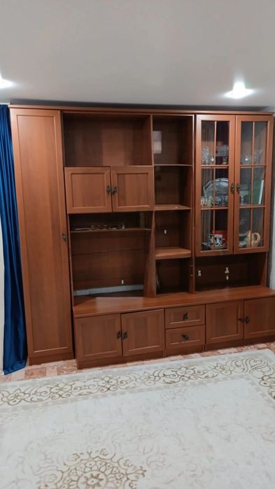 Продам шкаф гостинный стенка