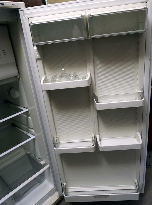 Продам холодильник АТЛАНТ в нерабочем состоянии