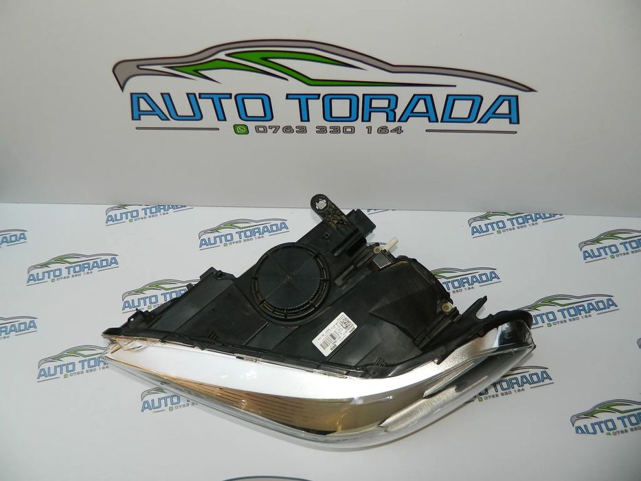 Far stanga BMW X1 F48 cod 6311-7346533-17