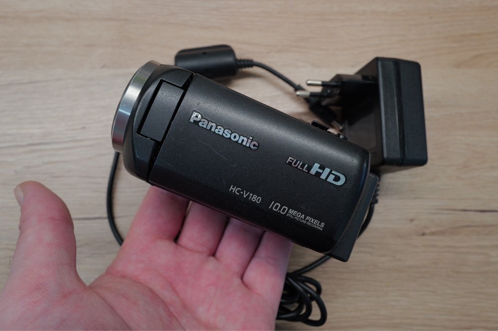 Camera video Retro Panasonic HC-V180 touchscreen Handycam HD Sd memory