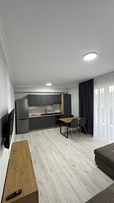 Închiriez apartament două camere,în Bistrița