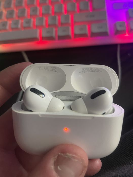 Наушники AirPods pro