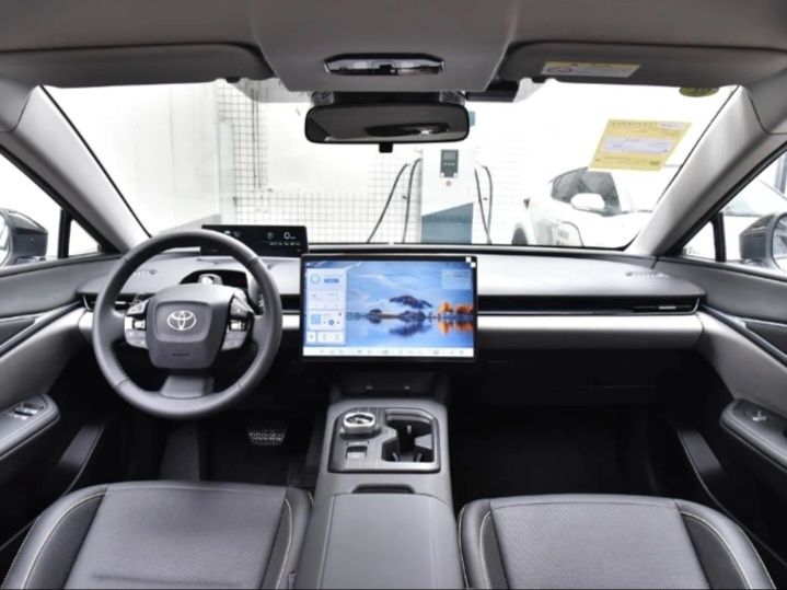 Toyota bZ5 2025 — Электро-SUV • 550 км от $17 200 Под Заказ