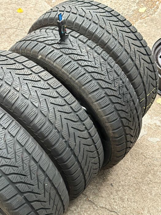 4бр. зимни гуми 215/70/16 Lassa