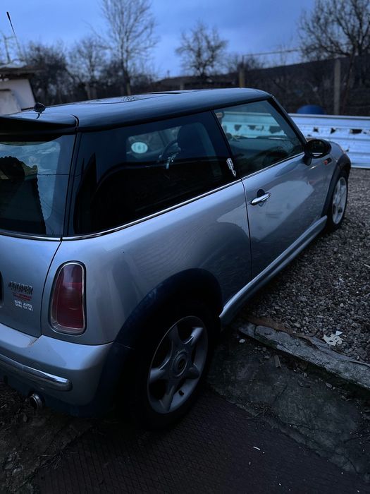 Кола Mini cooper
