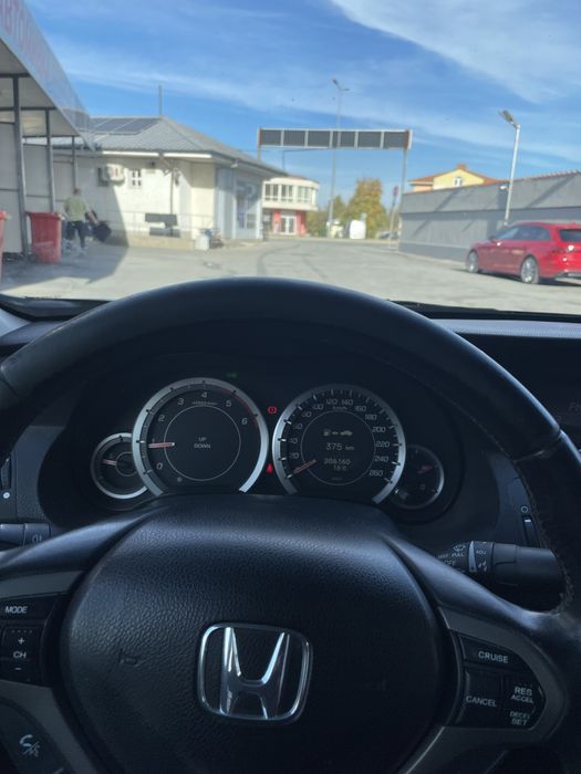 Honda accord 8 2009г