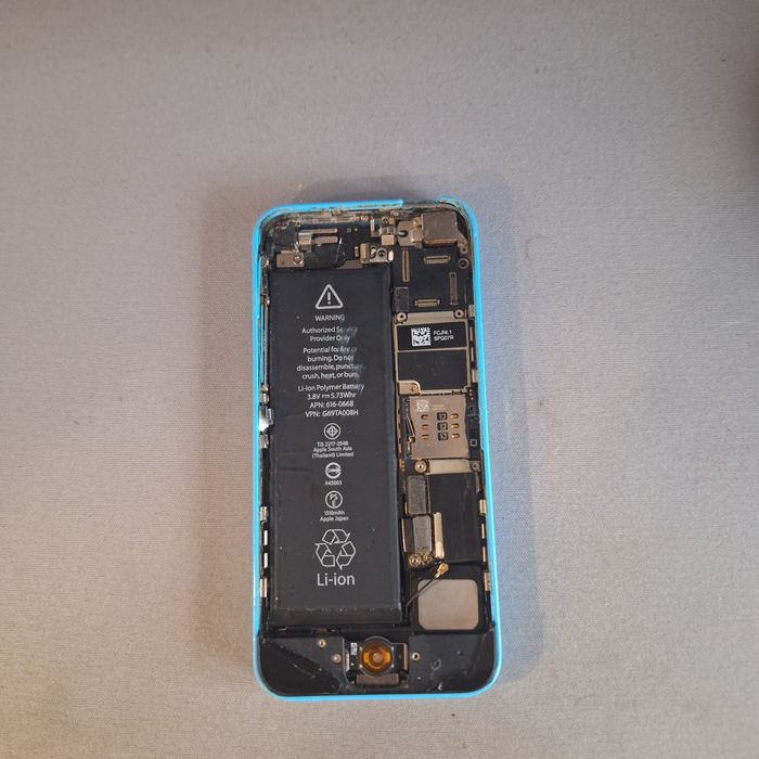 iPhone 5C ЗА ЧАСТИ