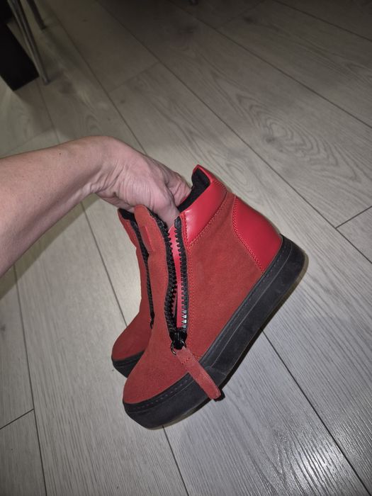 Ghete piele intoarsa nr.35