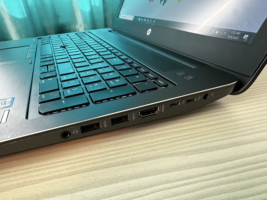 HP Zbook 15.6 - i7 6820HQ la 3.6Ghz - 16Gb RAM -nVidia 4Gb dedicat SSD