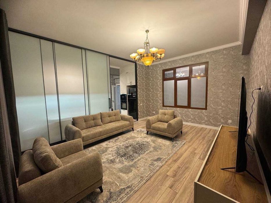 Аренда Ц-5 3 ком Центре Новостройка 1800уе