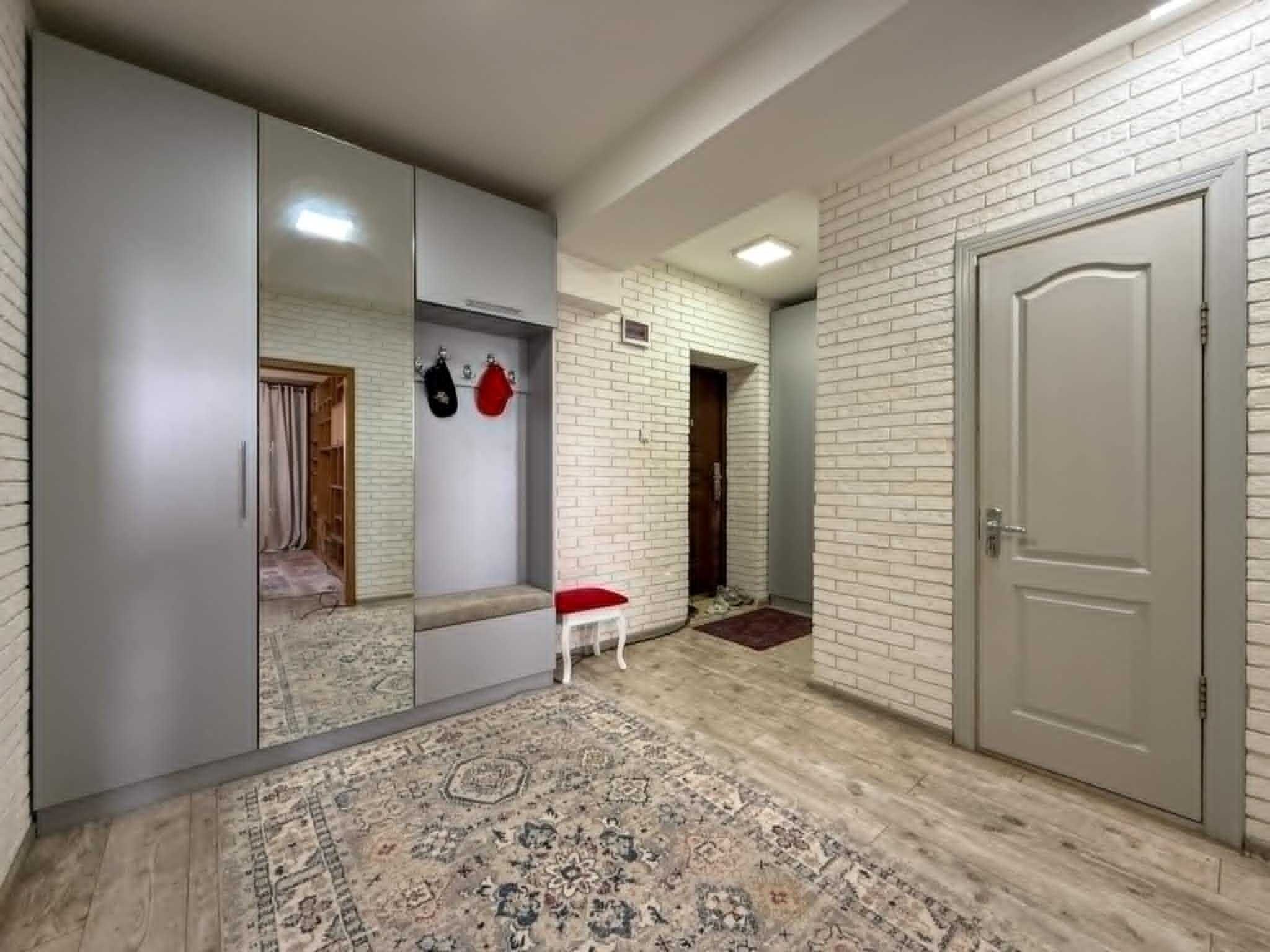 3-комнатная квартира 80 м² метро Хамида Алимджана - аренда 800 у.е.