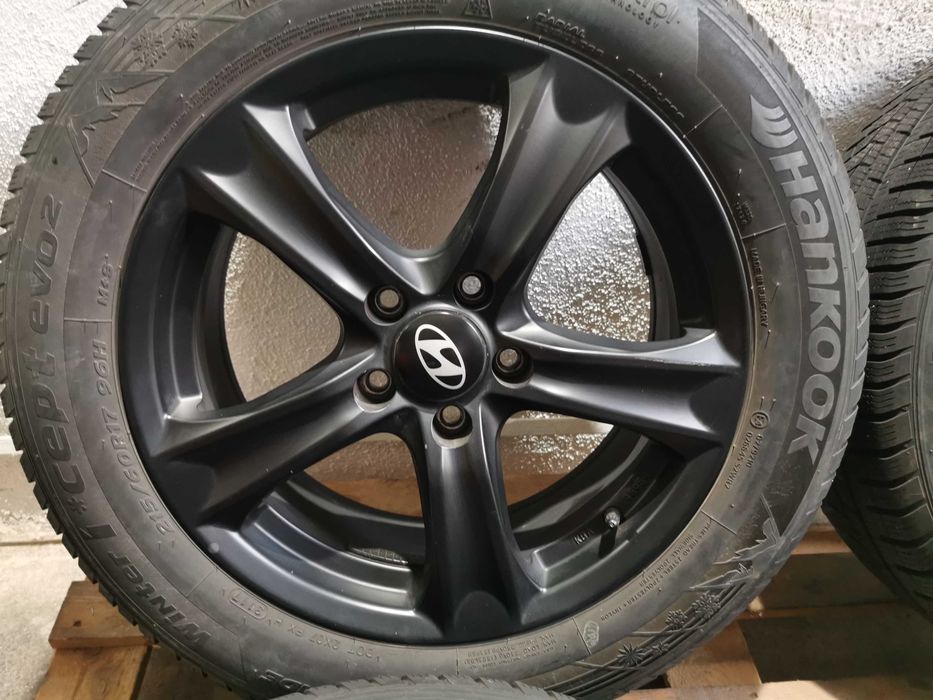 Jante Originale Hyundai  Tucson R 17 cu anvelope de iarna