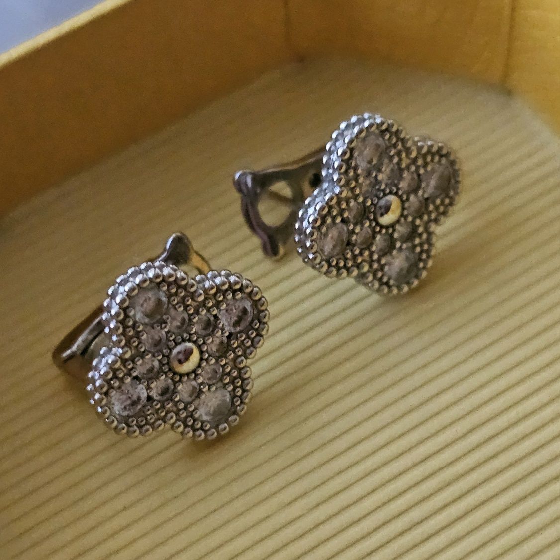 Обеци по модел на Van Cleef - стомана