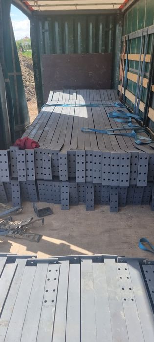 Vând structură metalică 10×20×4h