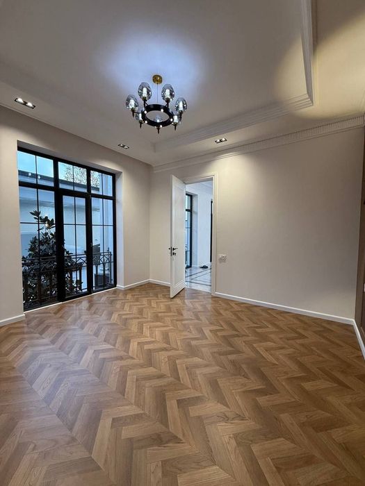 Продается ЕвроДом 6 комнат, ориентир: Циолковский, 3 сотки