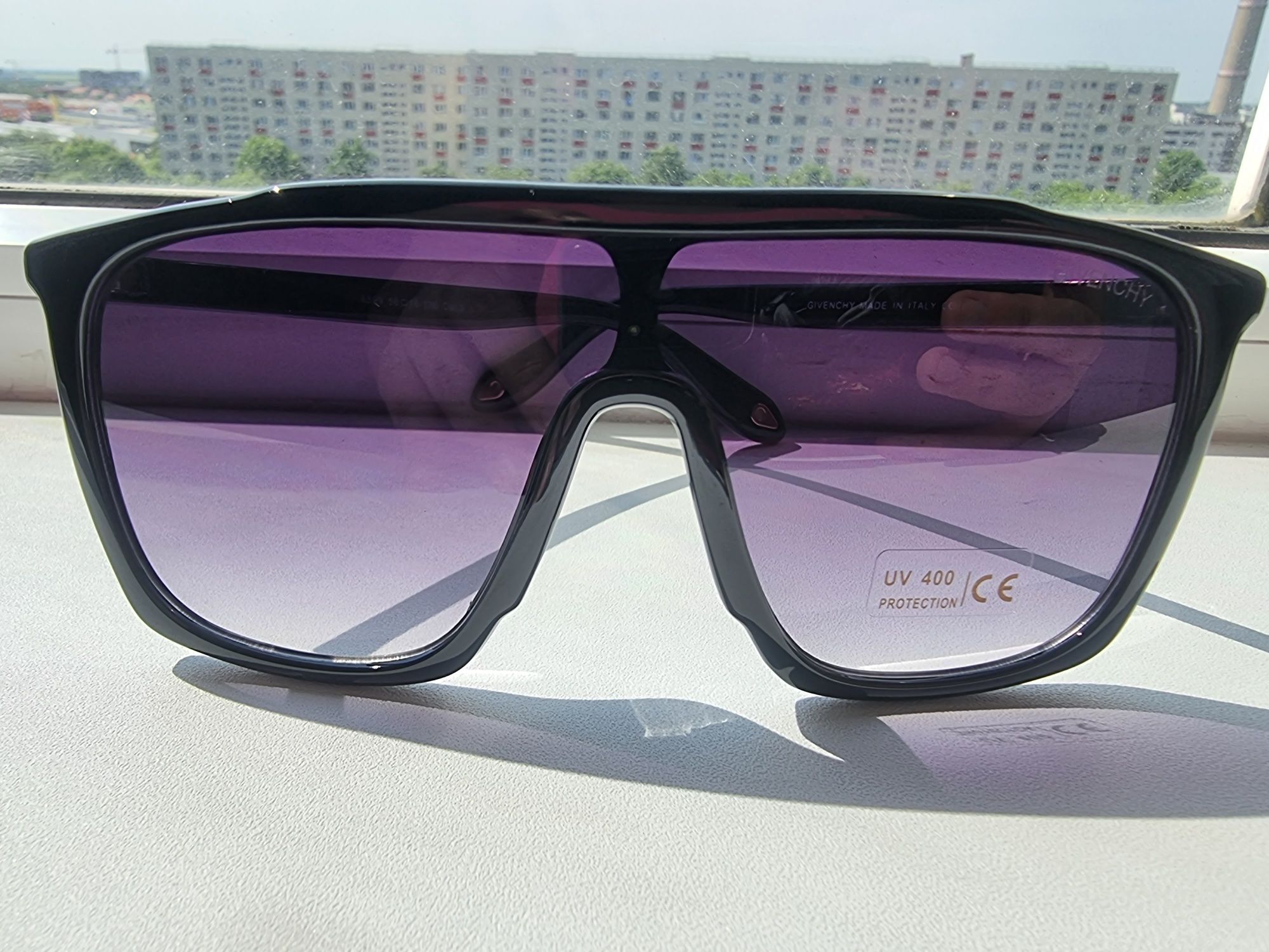 Ochelari de soare Givenchy