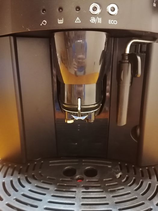 Кафеавтомат Delonghi Magnifica ESAM4000.B ECO