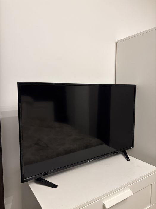 Televizor Vortex 104cm HD