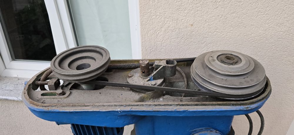 Mașină de găurit  trifazica