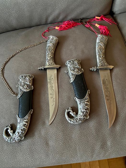 Cutit panoplie cu teaca - model deosebit