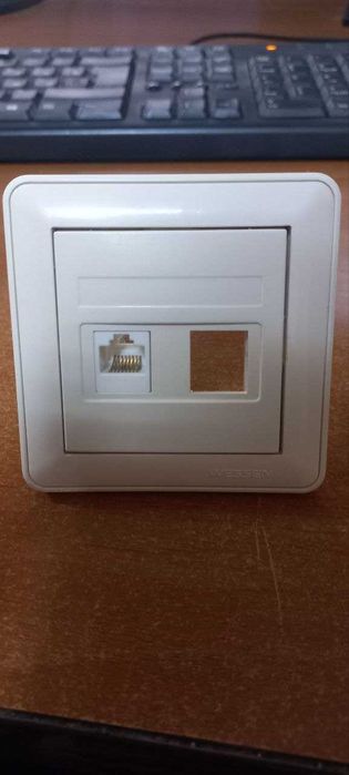 Сетевая розетка RJ45 Wessen