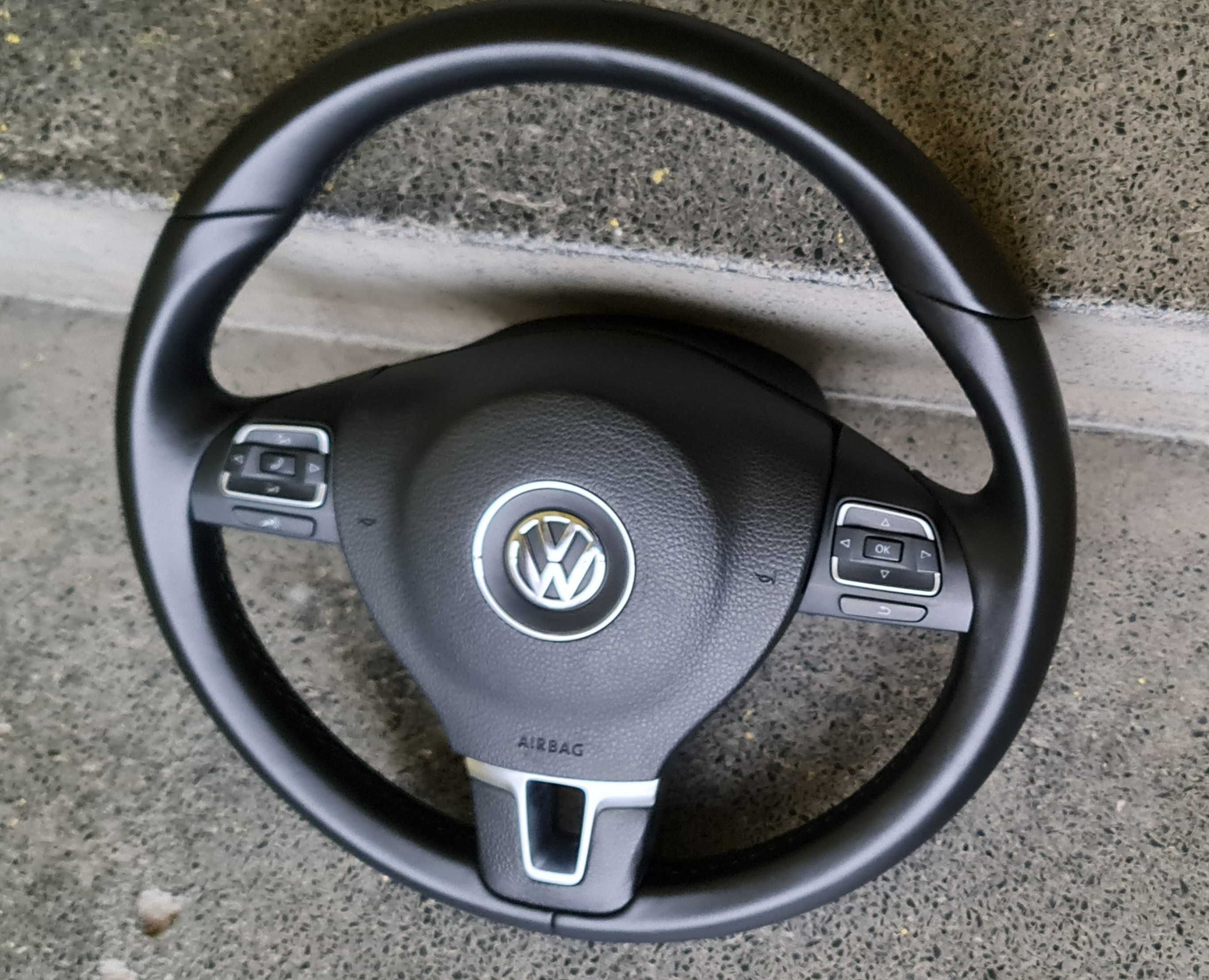 Кожен мулти волан с аербег VW Golf Passat Touran Caddy