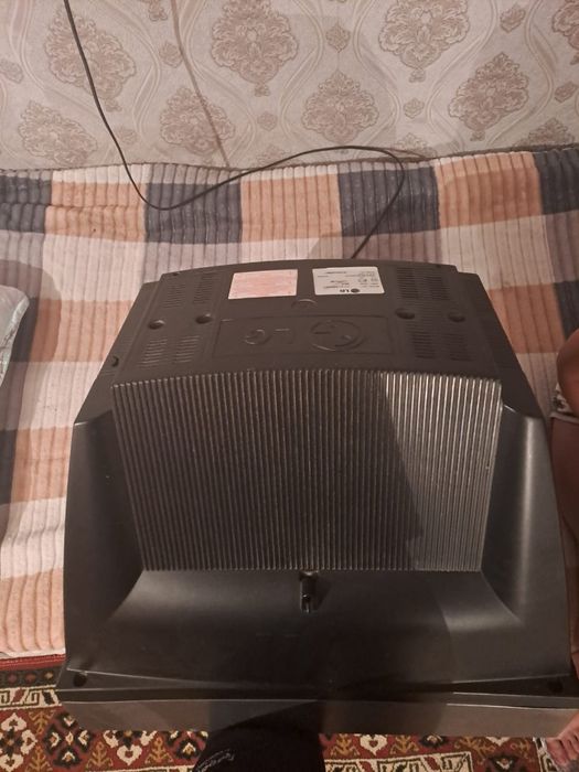 Продам телевизор