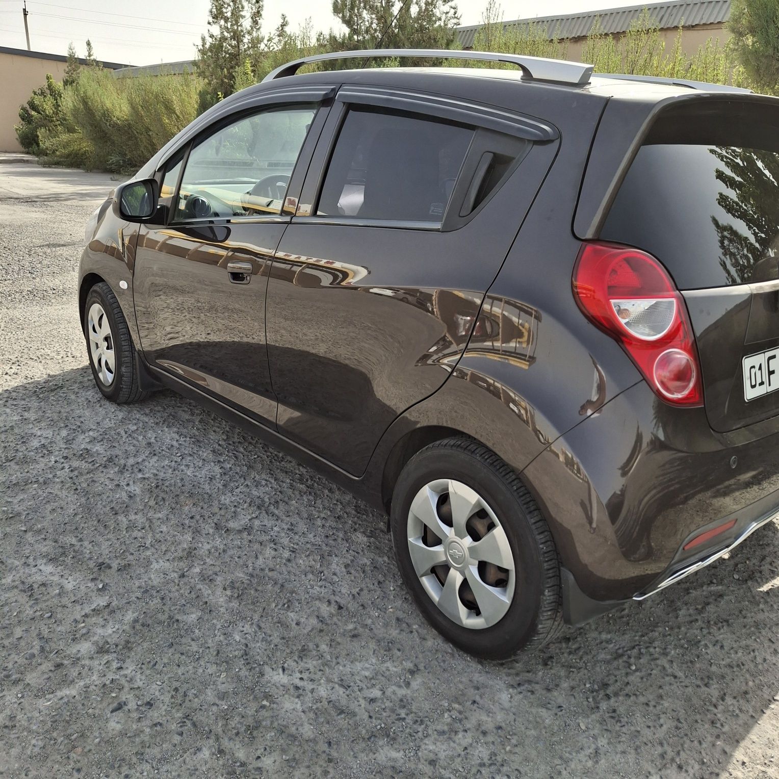 Chevrolet spark sotiladi srochna