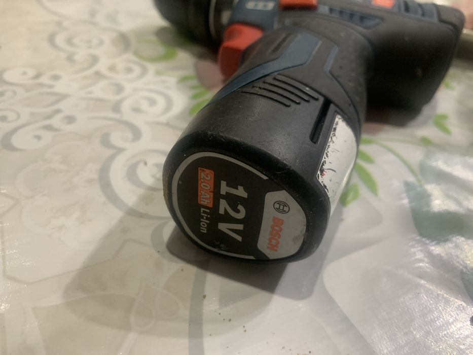 Bosch Bosch GSR 12V-15 FC/двускоростен винтоверт със меняеми глави