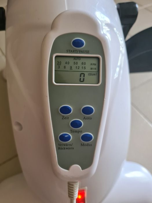 Електрически мини велоергометър с автоматично завъртане