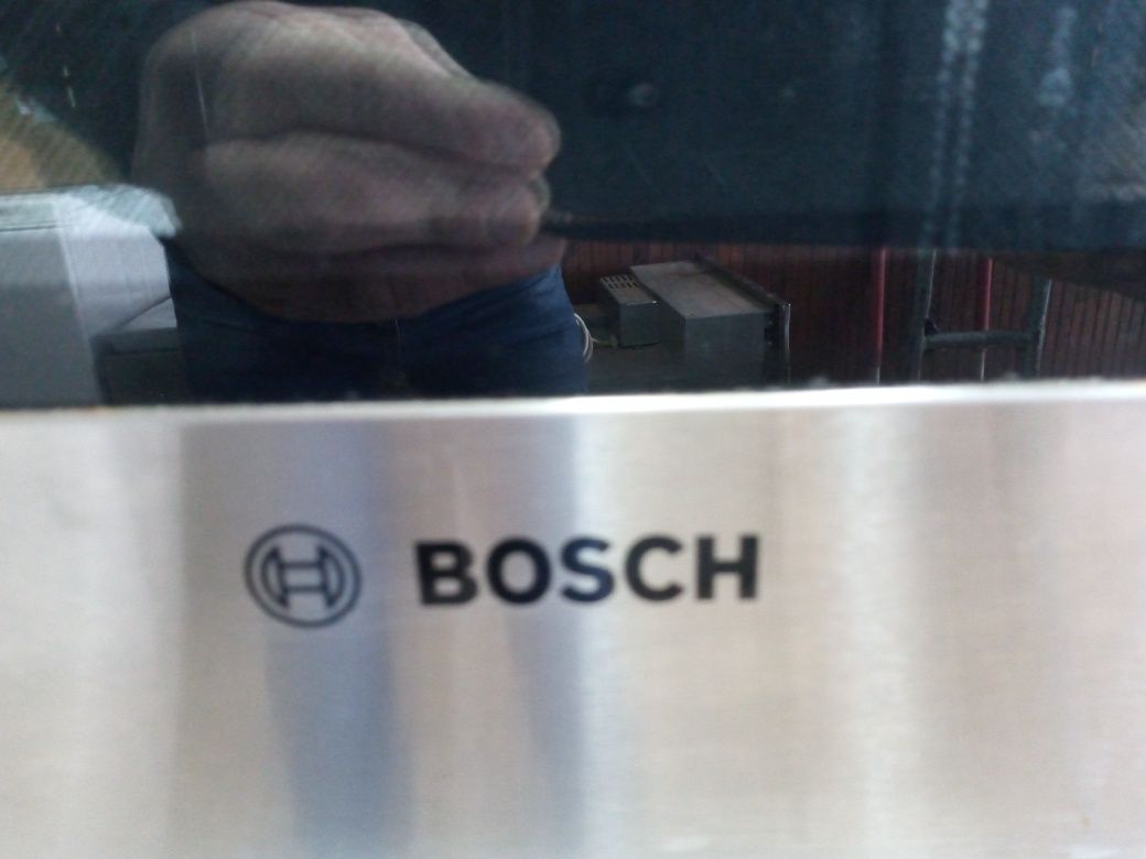 Като нова иноксова печка за вграждане с керамичен плот Бош Bosch