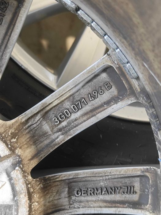 Roti/Jante VW Passat B8 cu anvelope de iarna 215/60R16 model MERANO