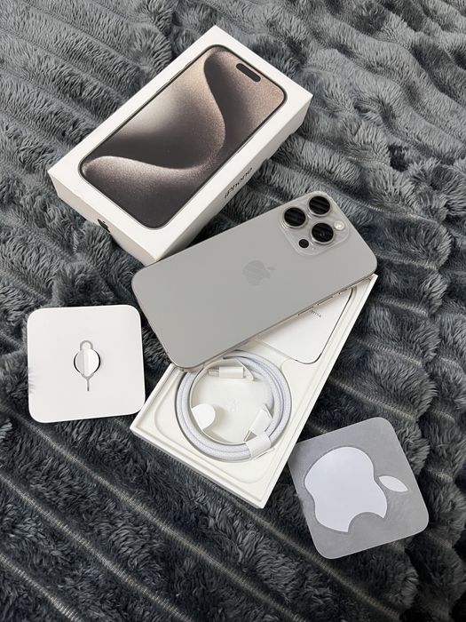 Продавам iPhone 15 Pro