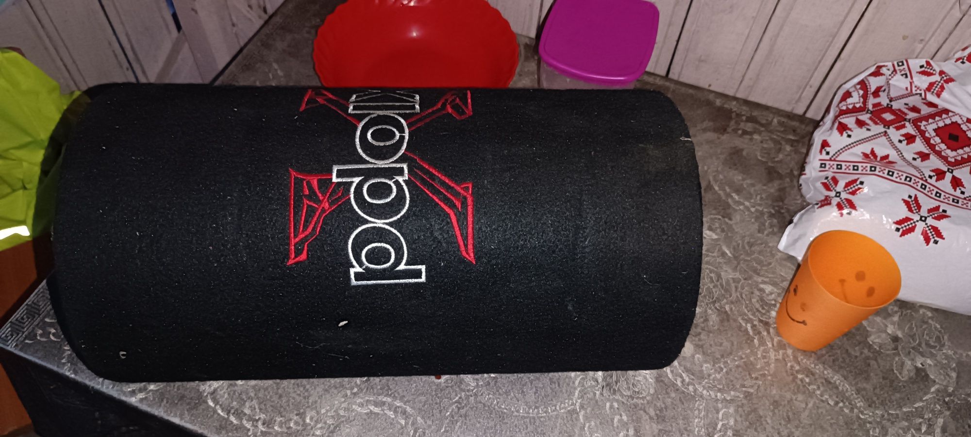 Vând subwoofer pasiv auto 300w max