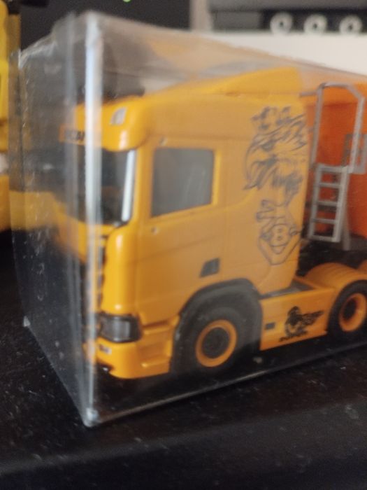 Камион Скания мащаб 1: 87