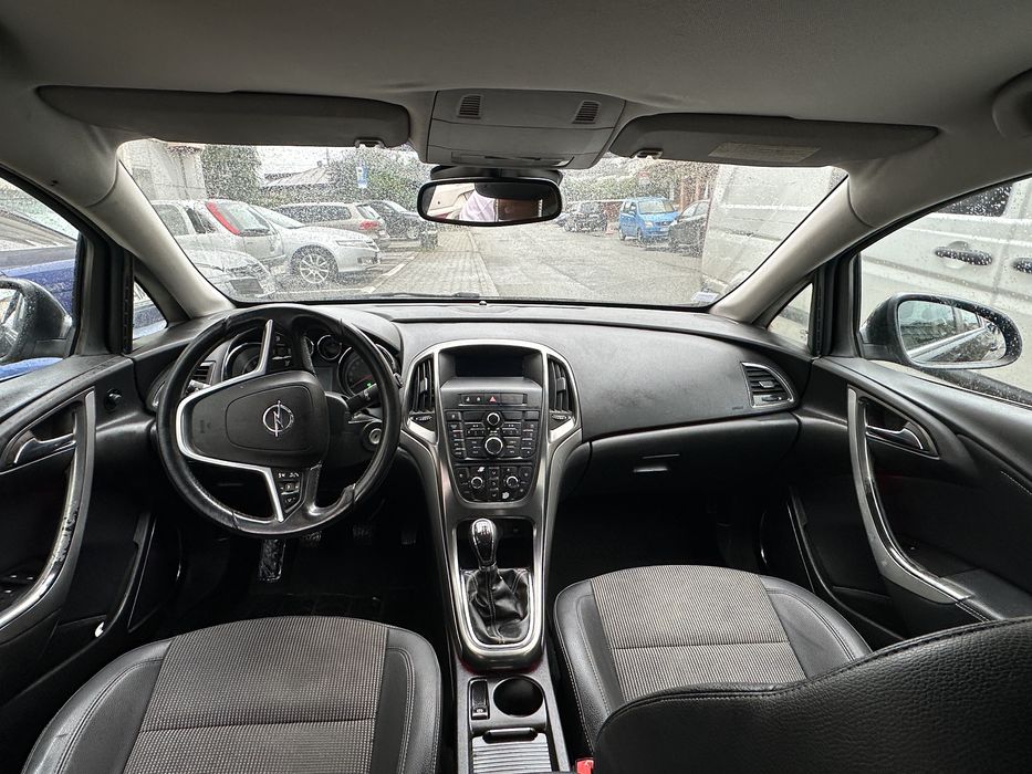 Opel astra recent adus in tara