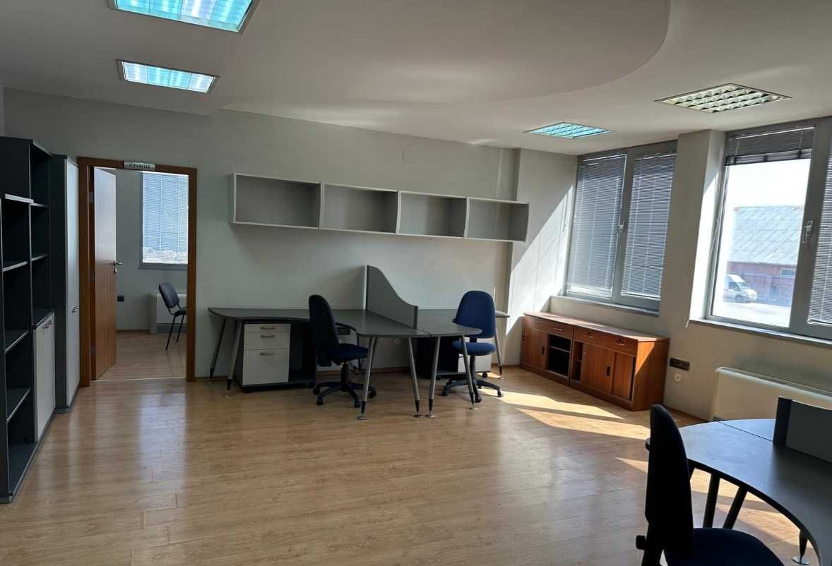 Офис 50 м2, ЗПЗ, обзаведвн с 2 паркоместа